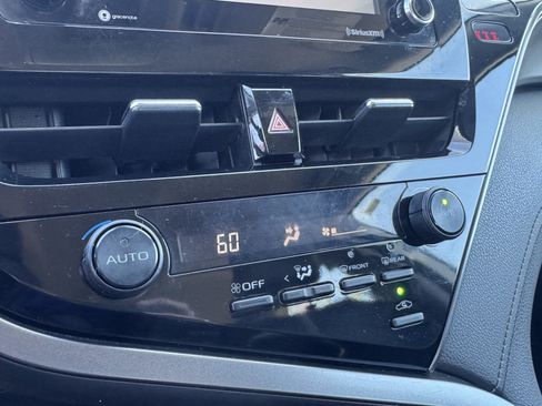 Certified 2021 Toyota Camry SE FWD image 35