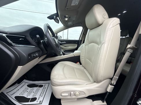 Used 2018 Buick Enclave Essence image 11