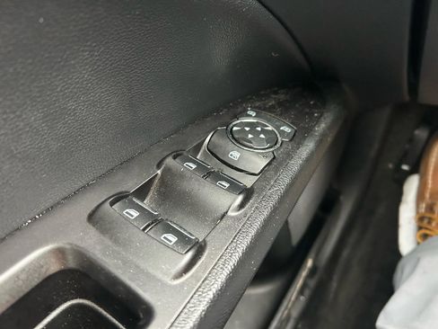 Used 2019 Ford Fusion SEL image 28