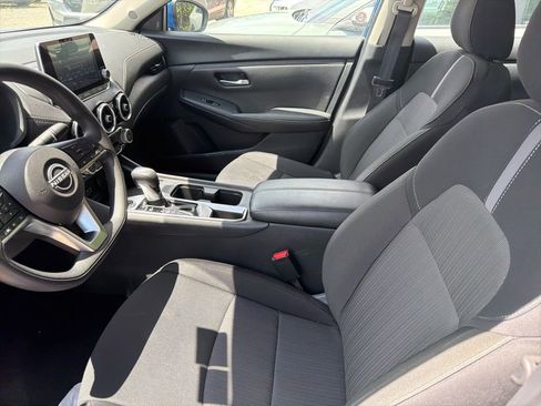 Used 2025 Nissan Sentra SV FWD image 3