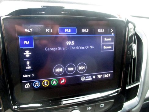 Used 2023 Chevrolet Traverse LT AWD/4WD image 4