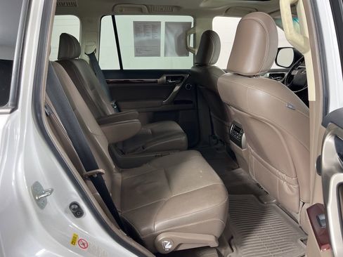 Used 2017 Lexus GX 460 Luxury image 8