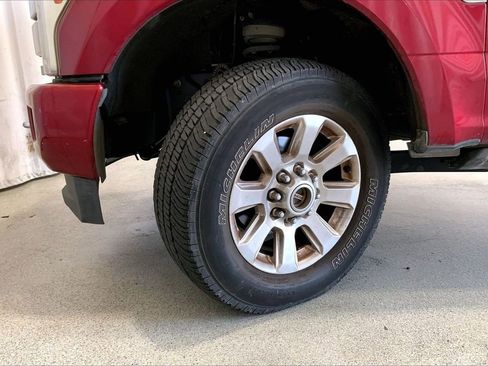 Used 2017 Ford F250 Platinum w/ FX4 Off-Road Package AWD/4WD image 20