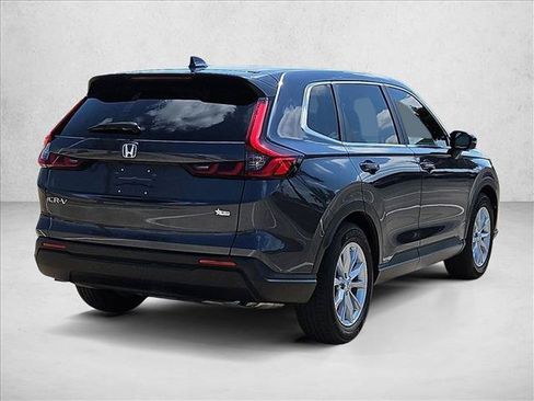 Used 2025 Honda CR-V EX image 5