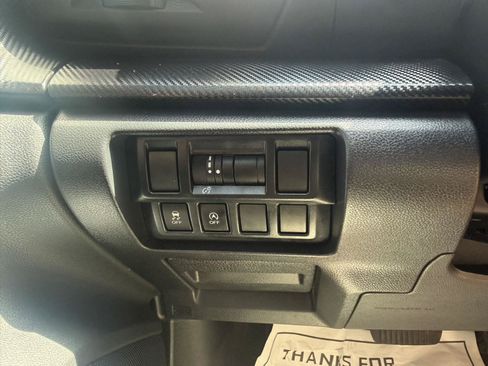 Used 2021 Subaru Crosstrek 2.0i AWD/4WD image 18