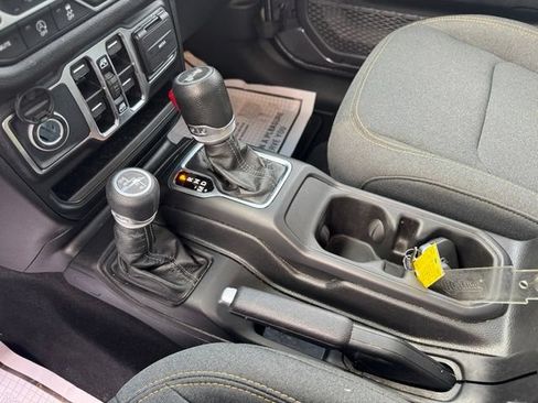 Certified 2025 Jeep Wrangler Unlimited Sport AWD/4WD image 19