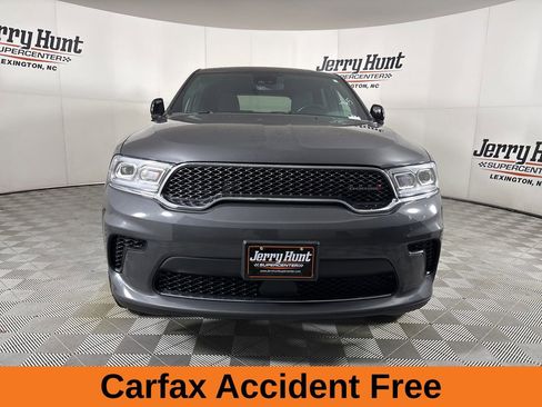 Used 2023 Dodge Durango SXT w/ Quick Order Package 2BK image 3