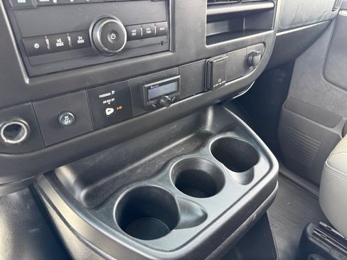 Used 2018 Chevrolet Express 3500 w/ Power Convenience Package RWD image 19