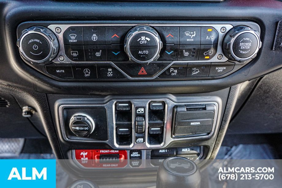 Used 2021 Jeep Wrangler Unlimited Rubicon w/ Dual Top Group AWD/4WD image 43