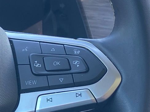 Used 2024 Volkswagen Atlas SEL AWD/4WD image 5