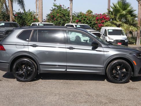 Used 2024 Volkswagen Tiguan SE R-Line FWD image 10