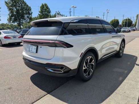 New 2026 Lincoln Nautilus Premier image 4