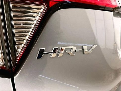 Used 2021 Honda HR-V LX image 13