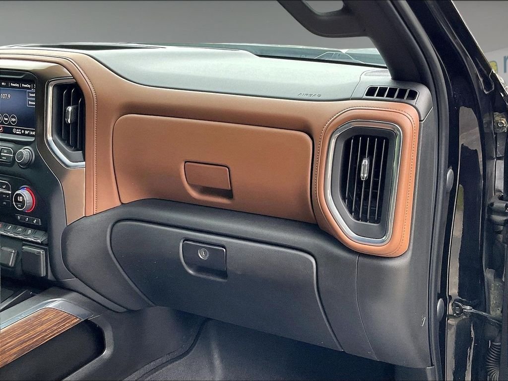Used 2022 Chevrolet Silverado 2500 High Country w/ Technology Package AWD/4WD image 13