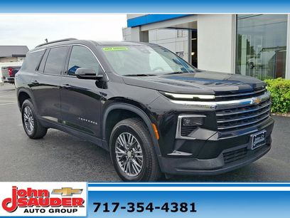 Used 2025 Chevrolet Traverse LT