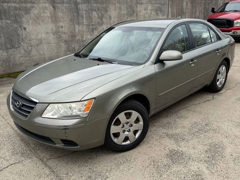 Used 2010 Hyundai Sonata GLS image 2