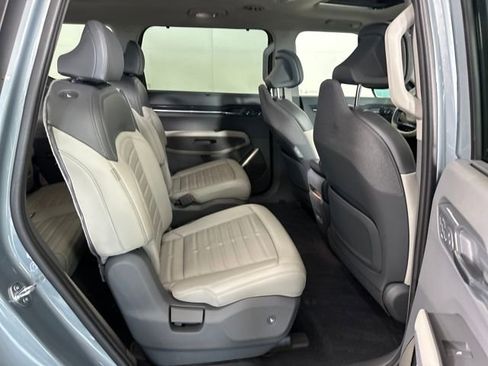 Used 2024 Kia EV9 Land image 27