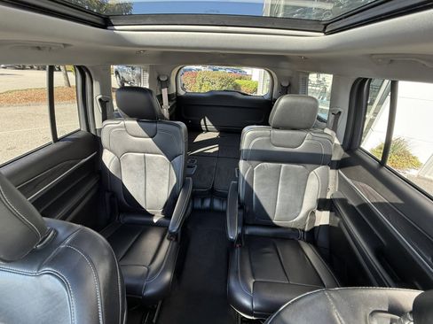 Used 2021 Jeep Grand Cherokee L Limited w/ MOPAR Finishing Package image 20