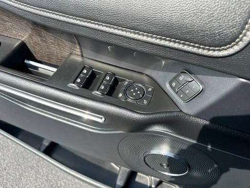 Used 2020 Ford Expedition Limited w/ Special Edition Package AWD/4WD image 9