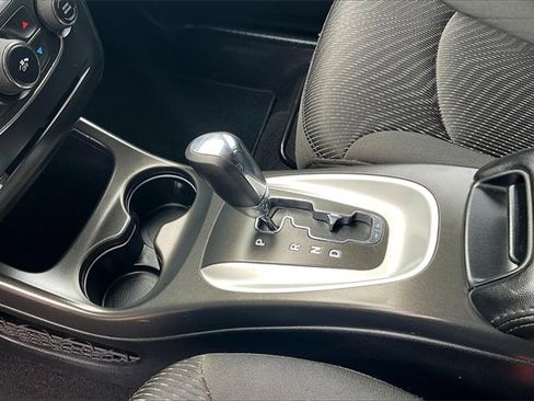 Used 2018 Dodge Journey SXT w/ Connectivity Group image 17