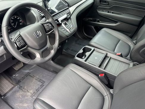 Certified 2025 Honda Odyssey Sport-L image 3