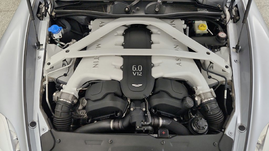 Used 2014 Aston Martin Vanquish Coupe RWD image 83