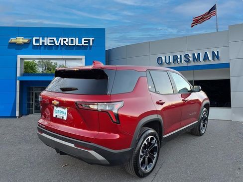 Used 2025 Chevrolet Equinox LT image 3