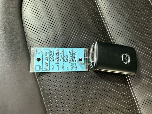 Certified 2025 MAZDA CX-5 Signature image 12