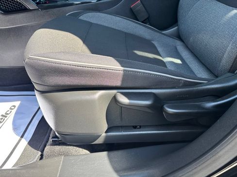 Used 2025 Chevrolet TrailBlazer LT AWD/4WD image 20