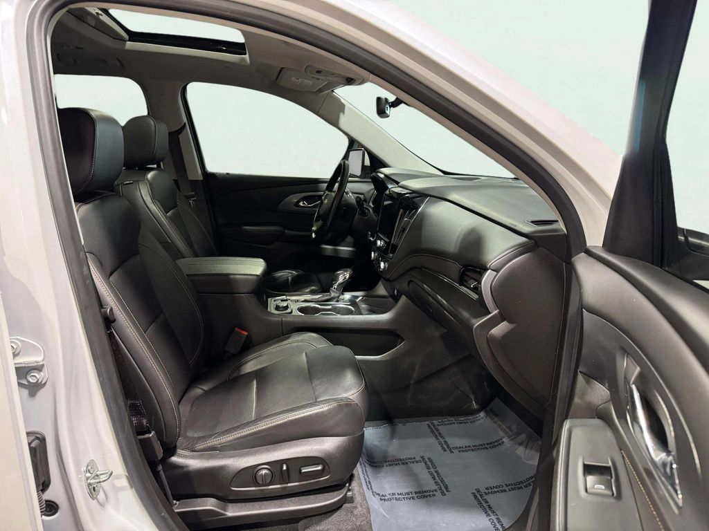Used 2021 Chevrolet Traverse Premier w/ LPO, Floor Liner Package AWD/4WD image 29