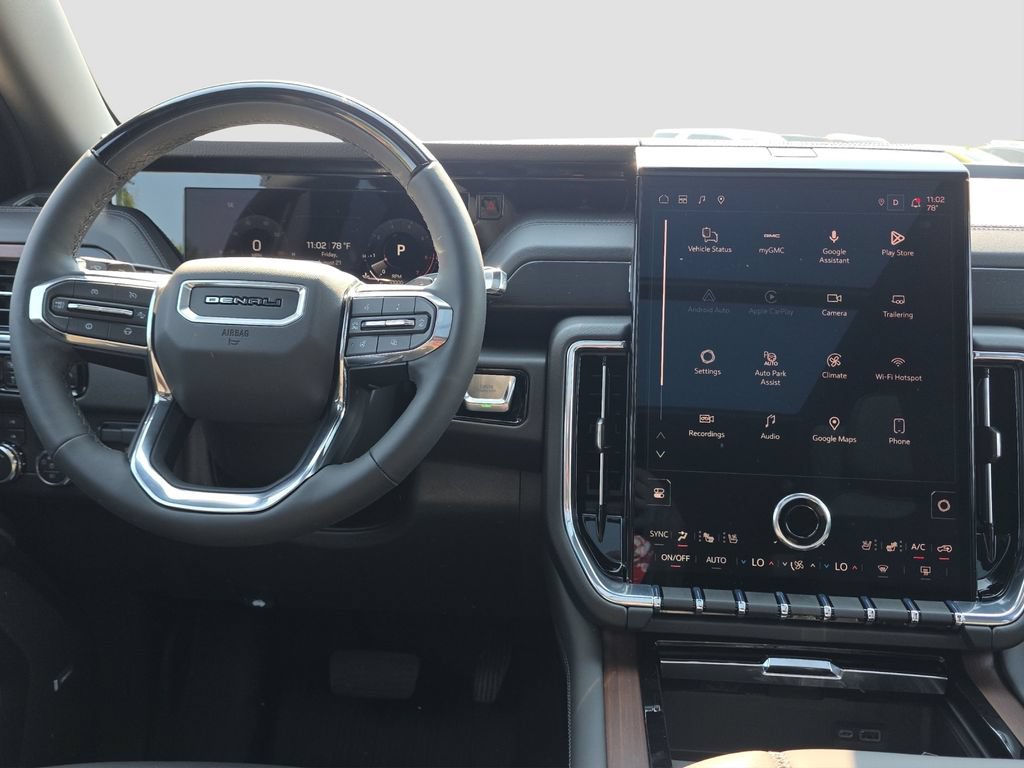 Used 2026 GMC Yukon Denali w/ Advanced Technology Package AWD/4WD image 13