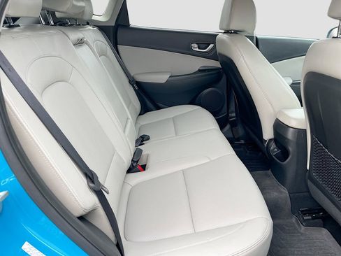 Used 2023 Hyundai Kona Limited AWD/4WD image 27
