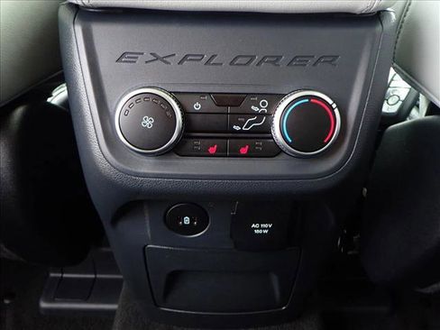 New 2026 Ford Explorer Platinum w/ LUX Leather Package image 11