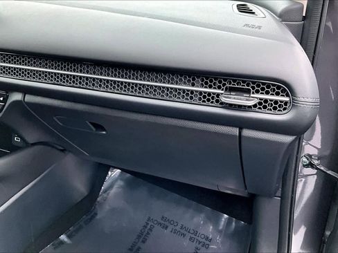 Used 2025 Honda HR-V EX-L image 18