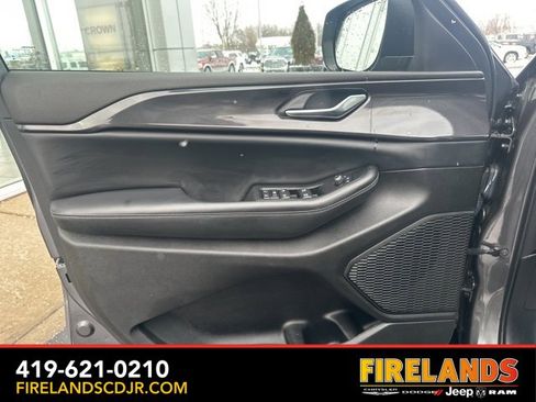 Used 2023 Jeep Grand Cherokee L Laredo w/ Luxury Tech Group I image 22