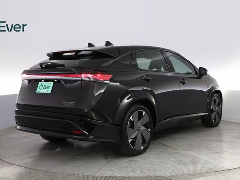 Used 2024 Nissan Ariya Platinum + image 12