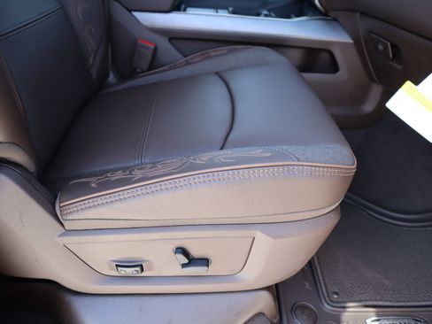 New 2026 RAM 2500 Limited image 15