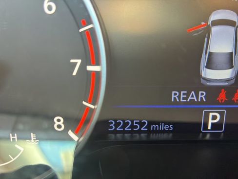 Used 2023 Nissan Altima 2.5 SR w/ SR Premium Package FWD image 17