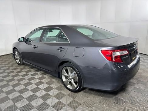Used 2014 Toyota Camry SE image 5