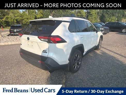Used 2023 Toyota RAV4 XLE Premium AWD/4WD image 8