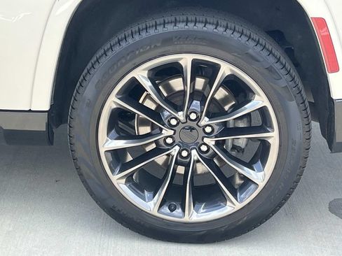 Used 2022 Jeep Grand Wagoneer Series I AWD/4WD image 11