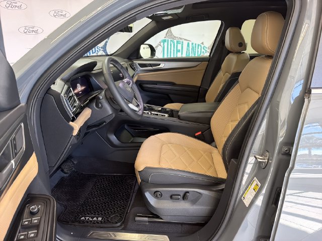 Used 2024 Volkswagen Atlas Cross Sport SE AWD/4WD image 9