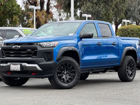 Used 2023 Chevrolet Colorado Trail Boss w/ Technology Package image 9