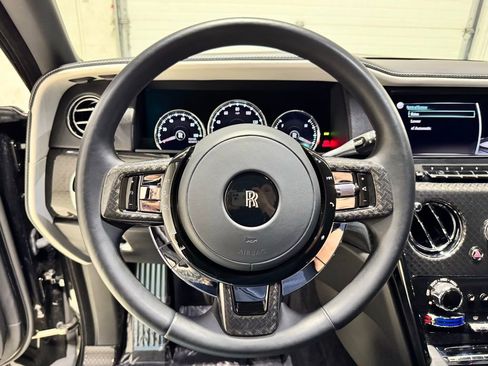 Used 2023 Rolls-Royce Cullinan Black Badge w/ Dark Exterior Package image 11
