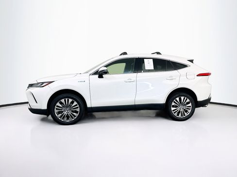 Used 2021 Toyota Venza XLE w/ Softex Package image 4