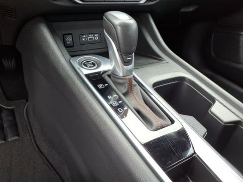 Certified 2025 Nissan Sentra SR FWD image 14