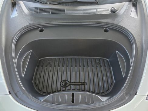 Used 2022 Tesla Model 3 Standard Range image 36