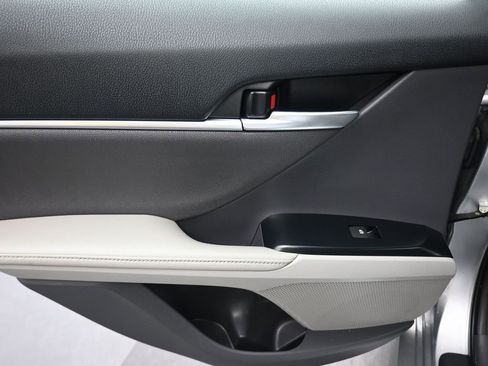 Used 2019 Toyota Camry XLE image 30