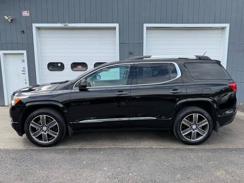 Used 2017 GMC Acadia Denali w/ Technology Package AWD/4WD image 7