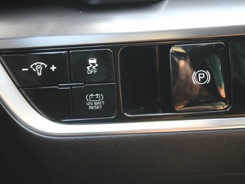 Used 2023 Kia Sportage EX AWD/4WD image 19